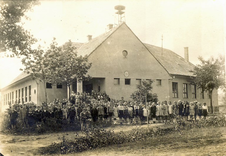 32iskola